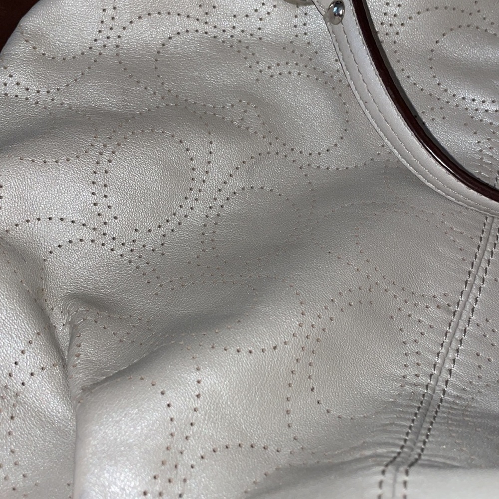 COACH METALLIC PURSE - Picture 8 of 9